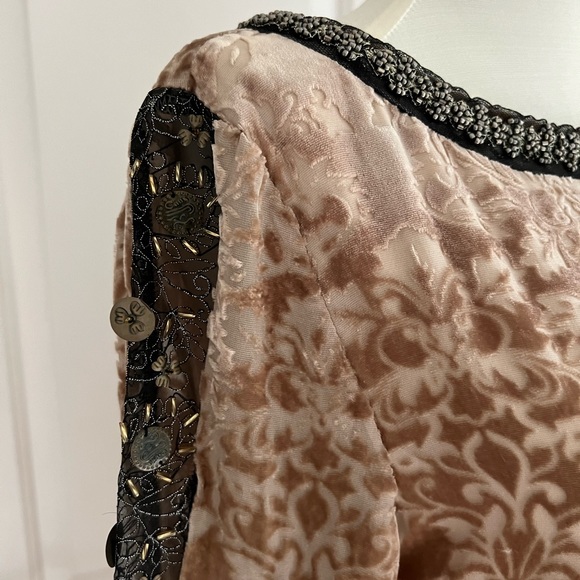 Sundance cocktail dress, velvet lace beaded. - Picture 3 of 8